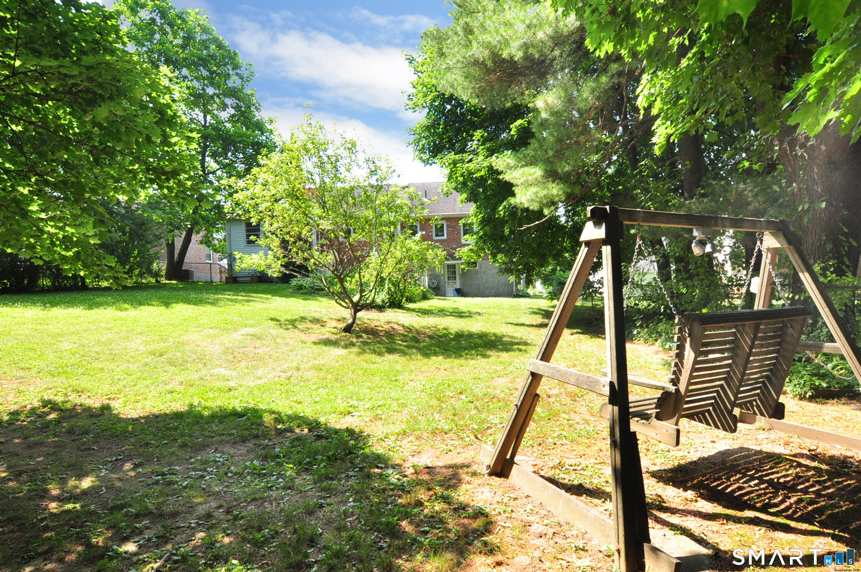 174 Mohawk Drive West Hartford CT 06117
