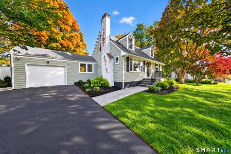 18 Maple Street Trumbull CT 06611