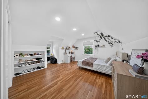 18 Maple Street Trumbull CT 06611