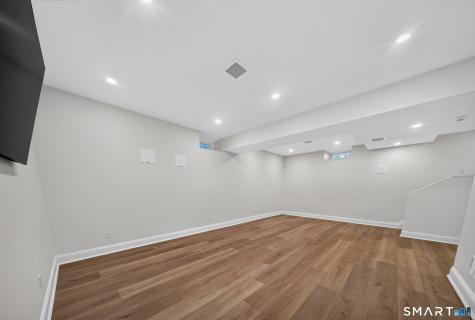 18 Maple Street Trumbull CT 06611