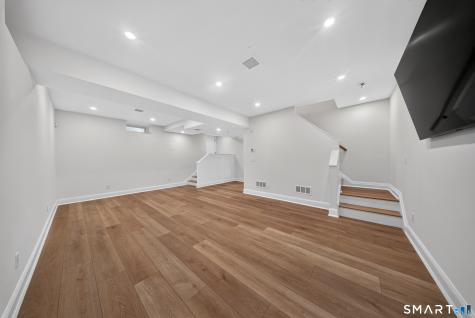 18 Maple Street Trumbull CT 06611