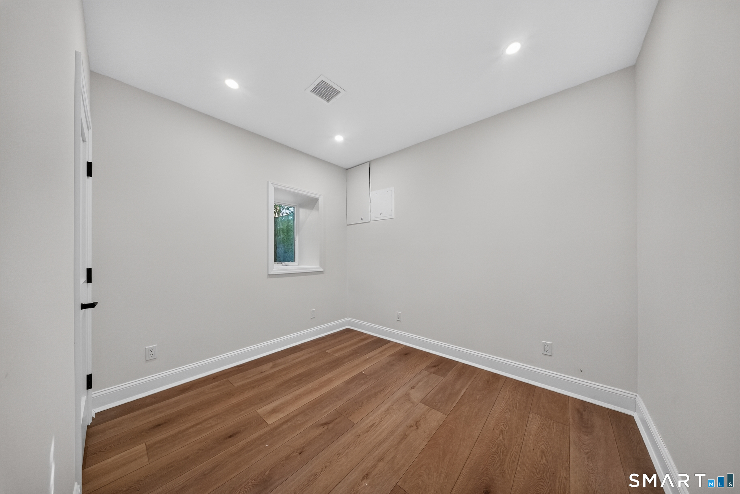 18 Maple Street Trumbull CT 06611