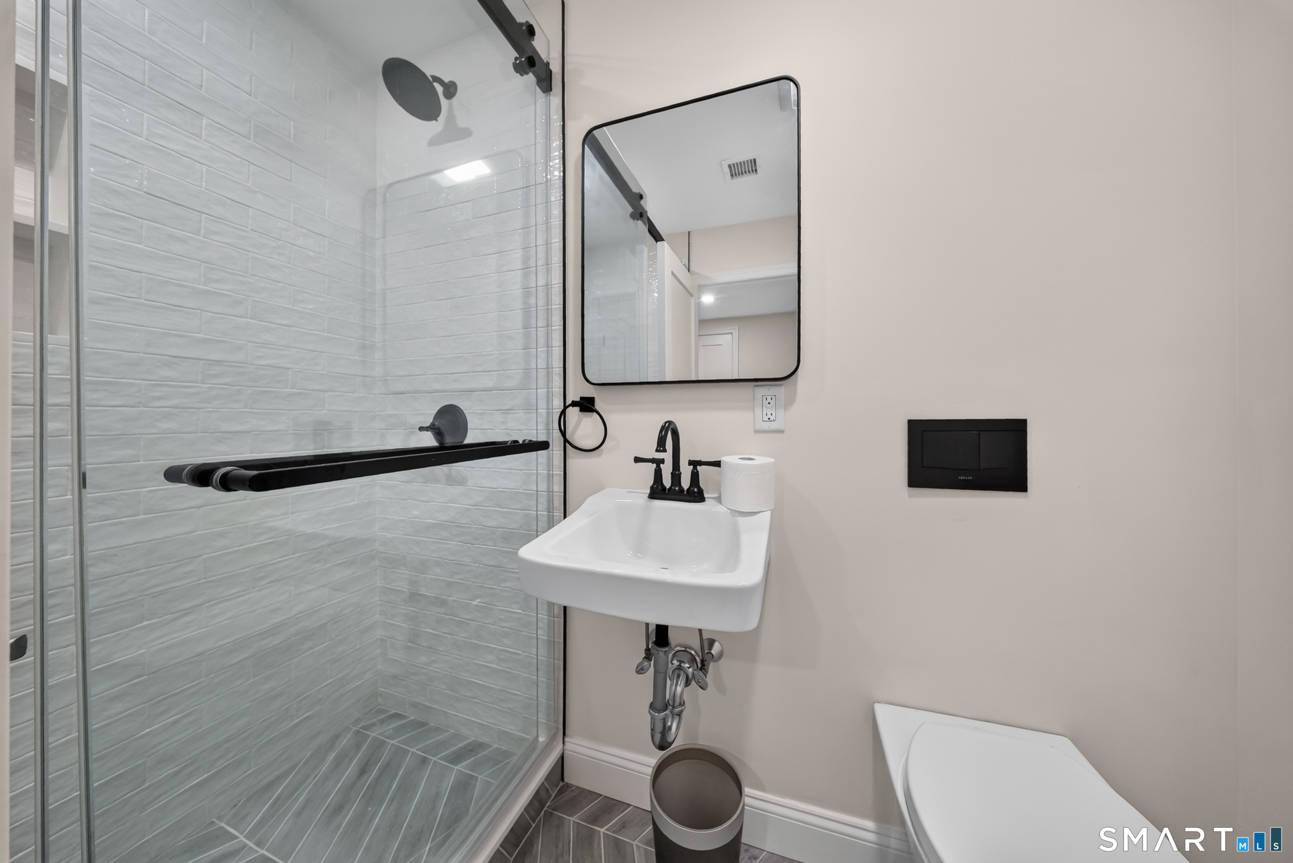 18 Maple Street Trumbull CT 06611