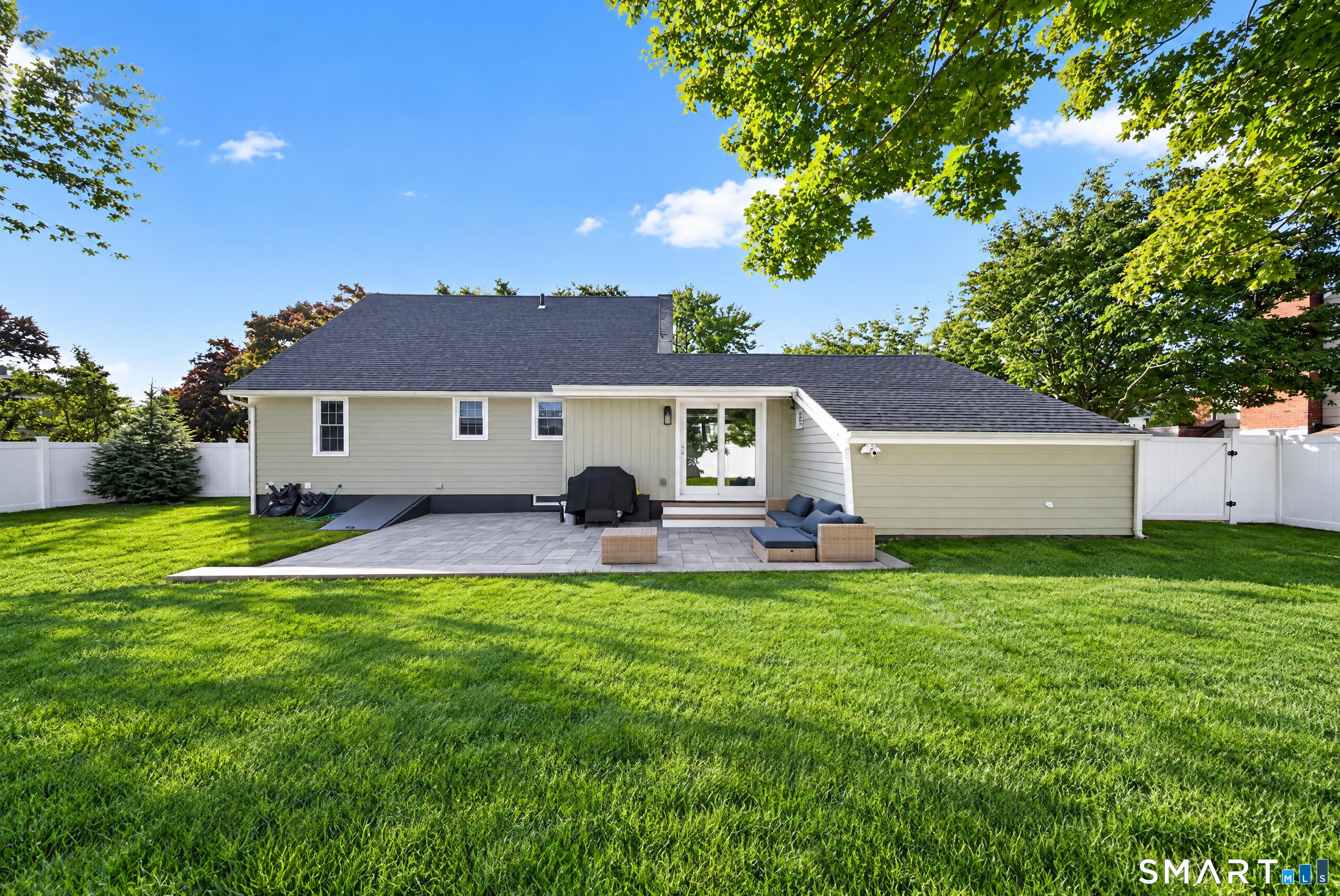 18 Maple Street Trumbull CT 06611