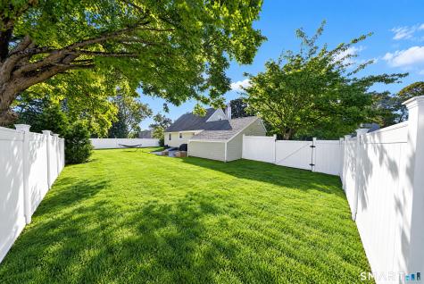 18 Maple Street Trumbull CT 06611