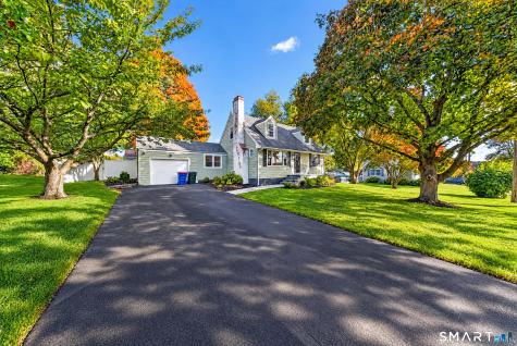 18 Maple Street Trumbull CT 06611