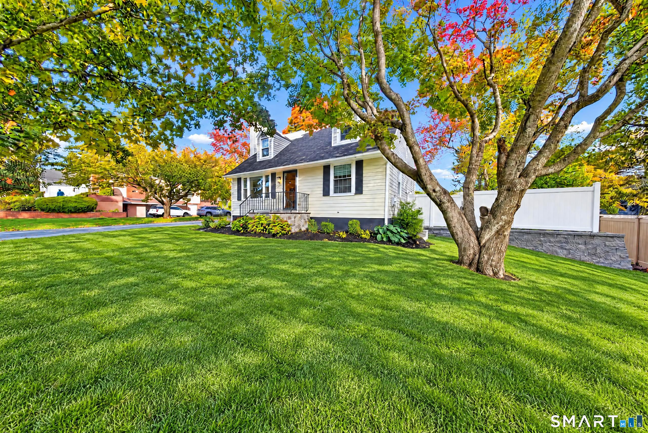 18 Maple Street Trumbull CT 06611