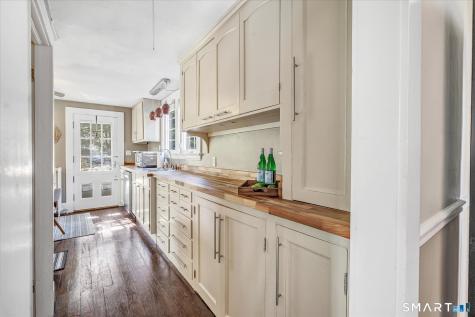 695 Forest Road West Haven CT 06516