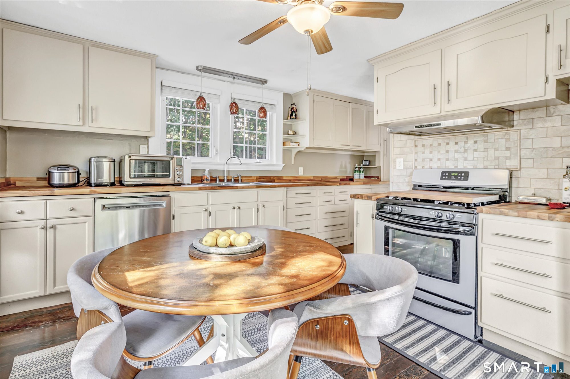 695 Forest Road West Haven CT 06516