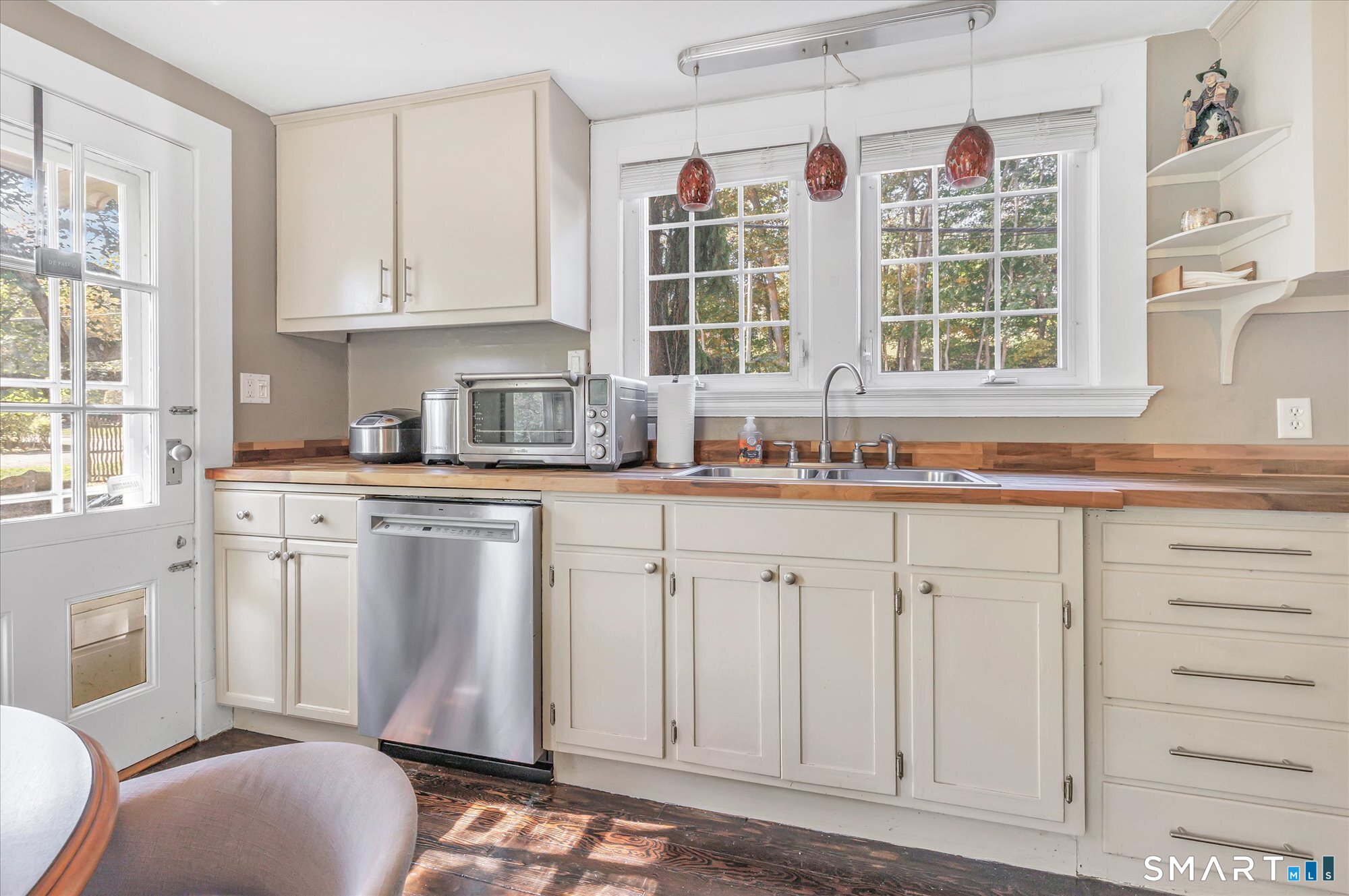 695 Forest Road West Haven CT 06516