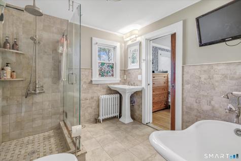 695 Forest Road West Haven CT 06516
