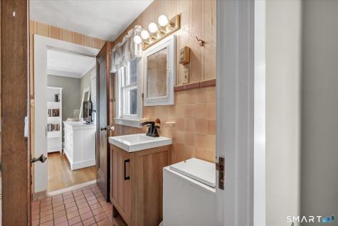 695 Forest Road West Haven CT 06516