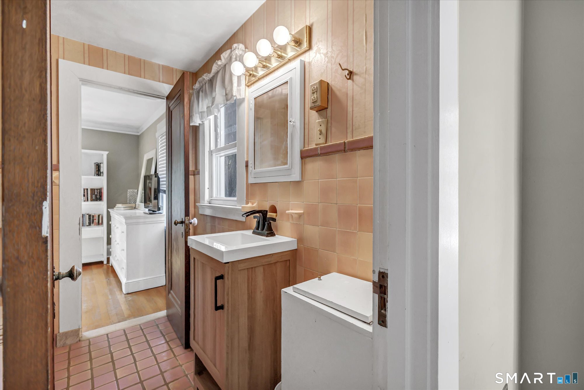 695 Forest Road West Haven CT 06516