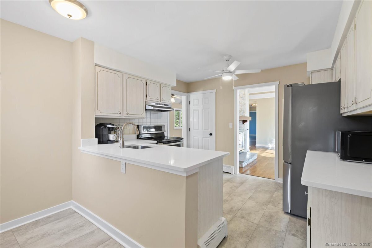16 Partridge Lane Milford CT 06461