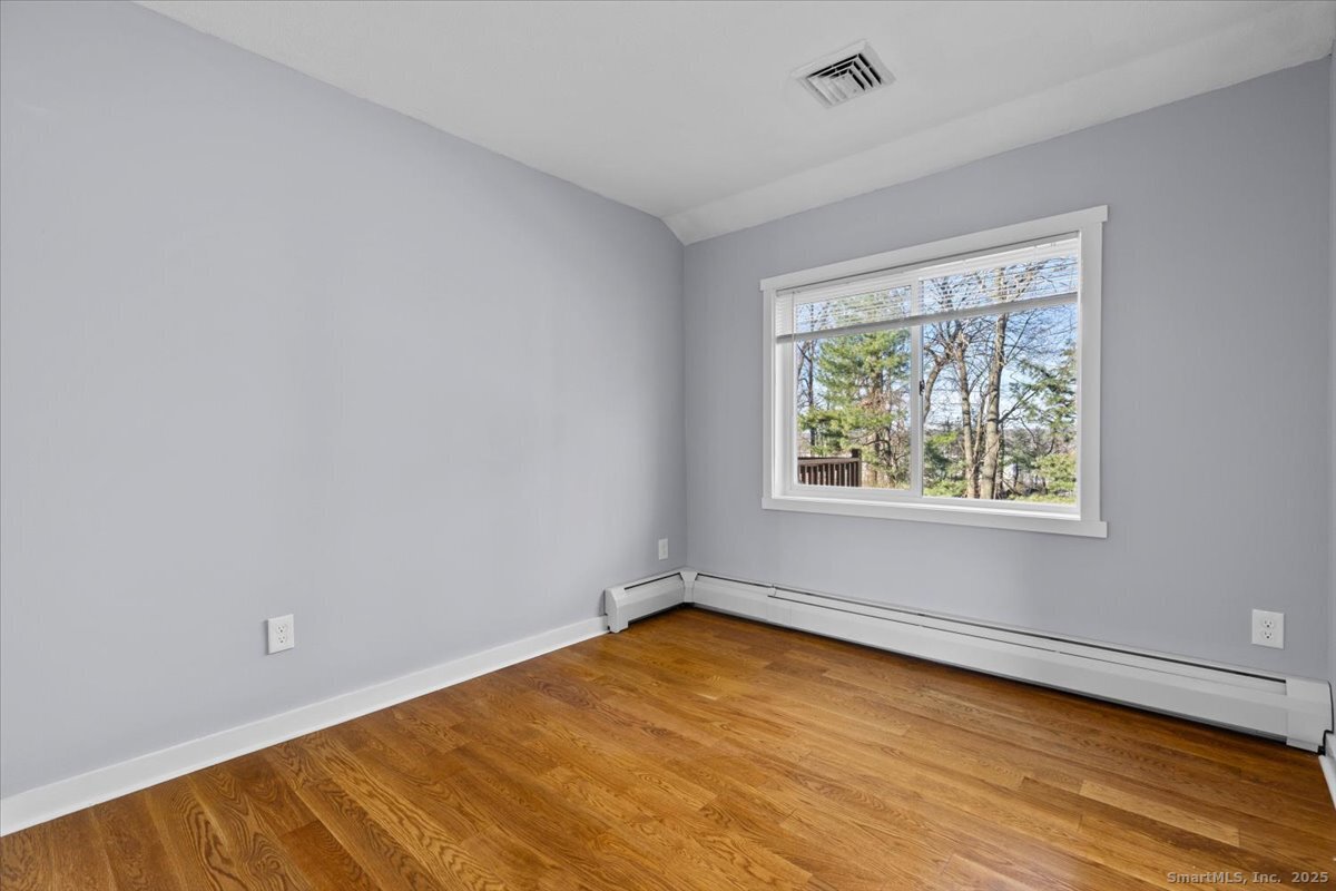 16 Partridge Lane Milford CT 06461