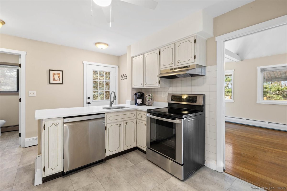16 Partridge Lane Milford CT 06461