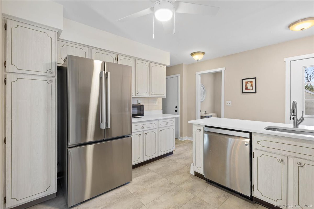 16 Partridge Lane Milford CT 06461