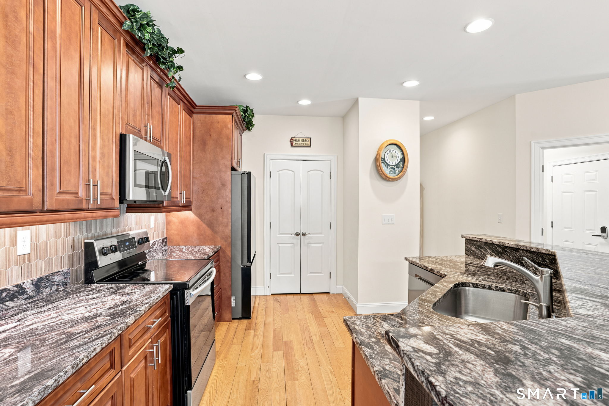 23 West River Road East Windsor CT 06088