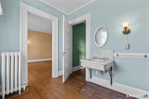 4 Fairview Terrace Derby CT 06418