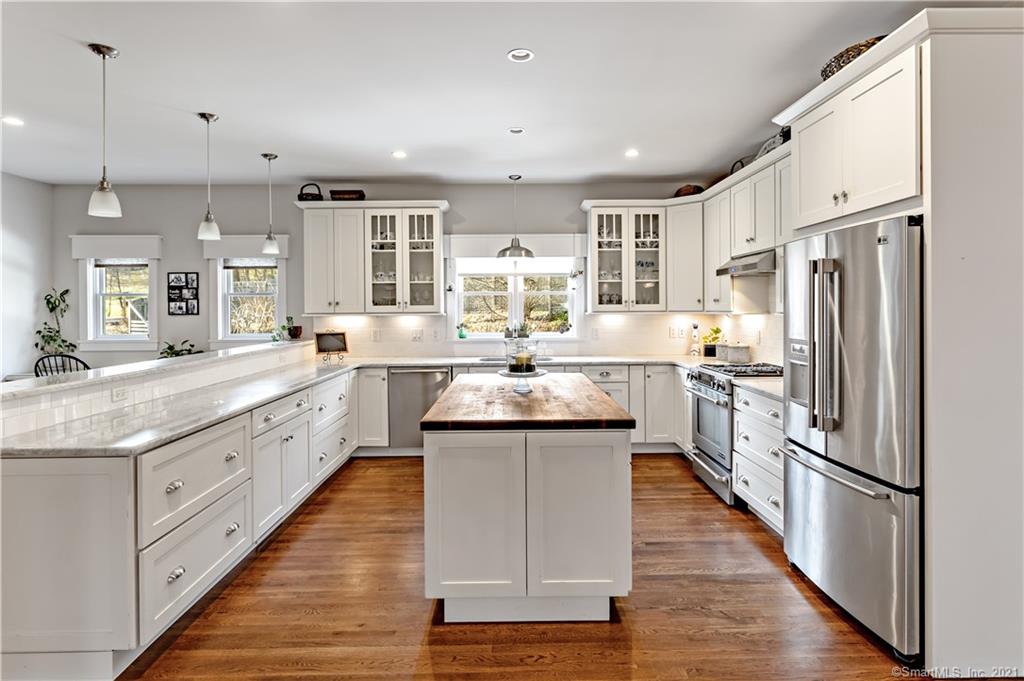 954 Black Rock Turnpike Easton CT 06612