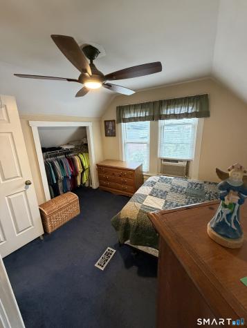 15 Oregon Avenue Hamden CT 06514