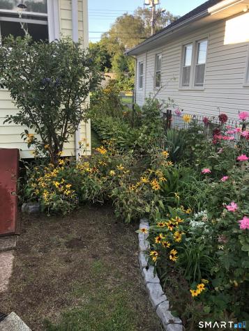 15 Oregon Avenue Hamden CT 06514