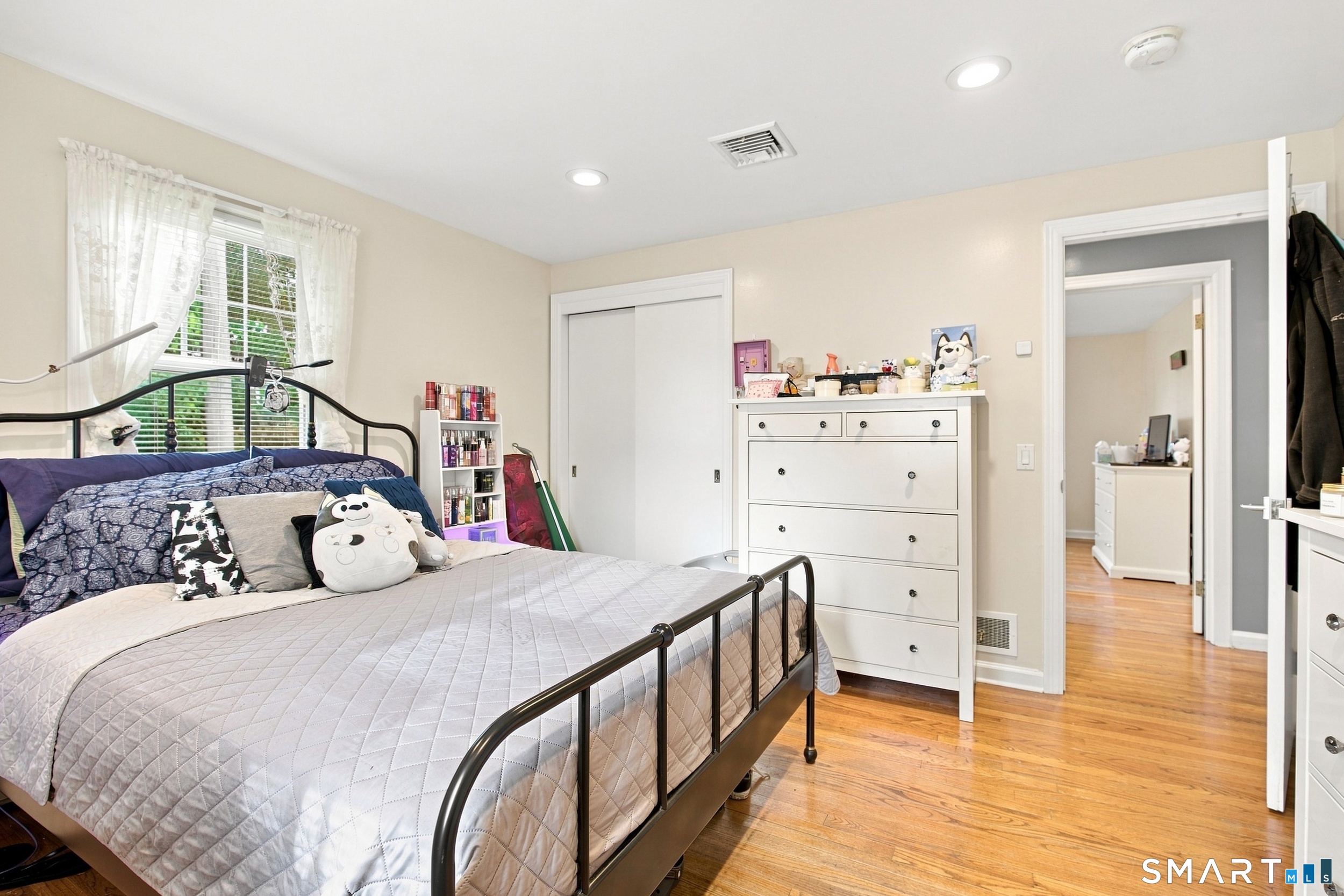 108 Pleasant Avenue East Haven CT 06512