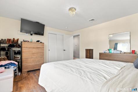 108 Pleasant Avenue East Haven CT 06512