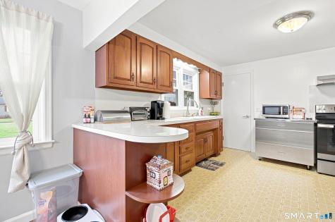 108 Pleasant Avenue East Haven CT 06512