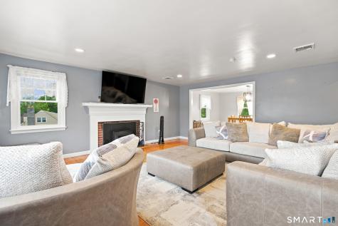 108 Pleasant Avenue East Haven CT 06512
