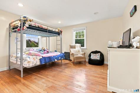 108 Pleasant Avenue East Haven CT 06512