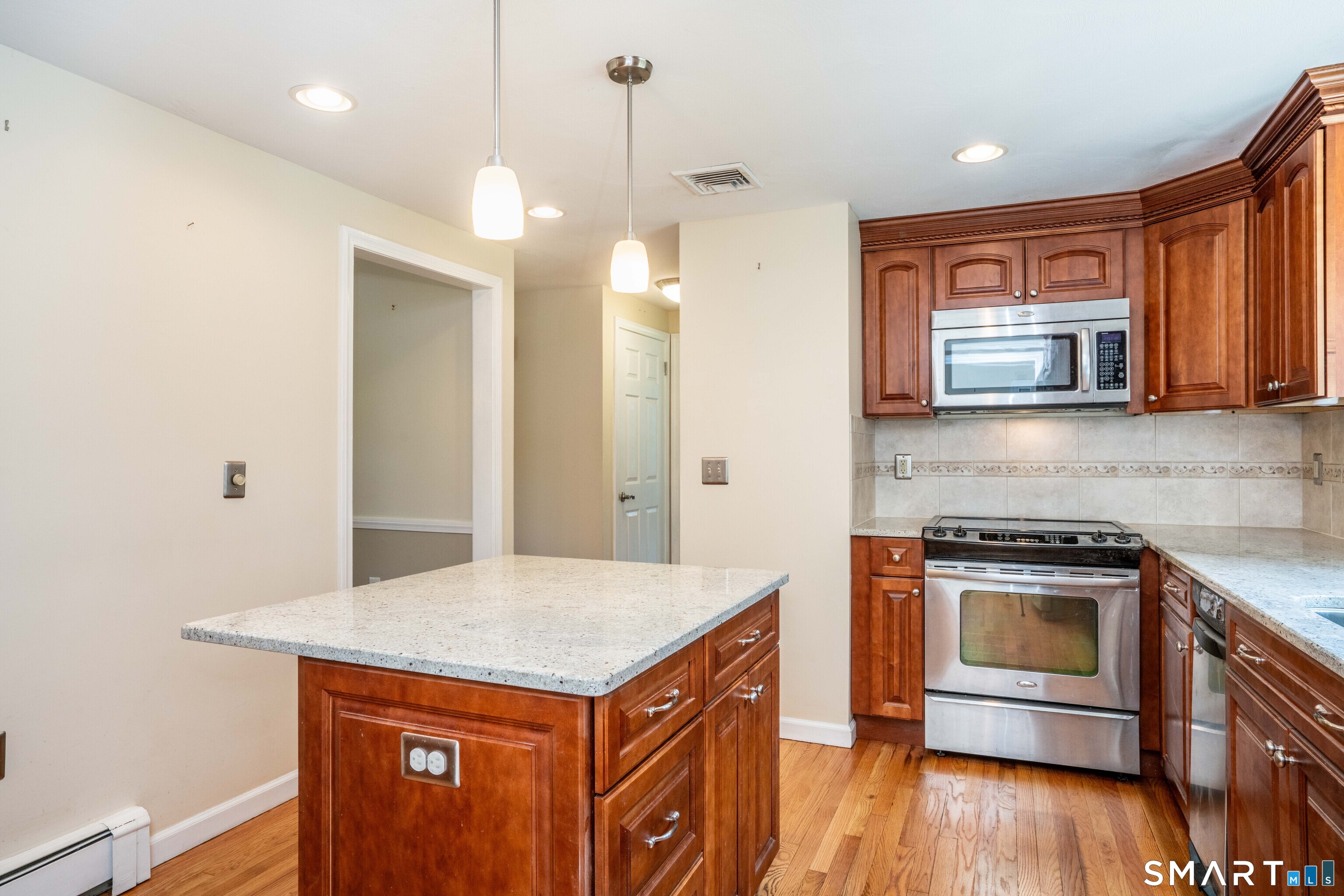7 Fairview Street Simsbury CT 06070