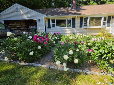 25 Mountain View Road Bethany CT 06524
