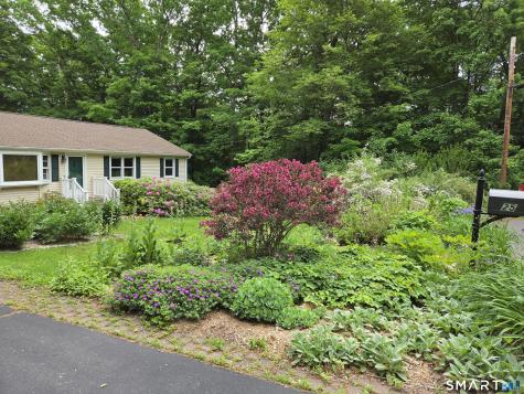 25 Mountain View Road Bethany CT 06524