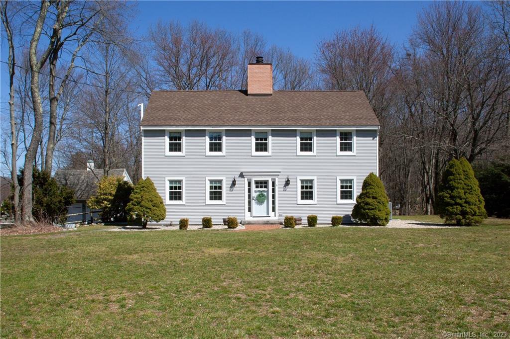 8 Village Lane Burlington CT 06013