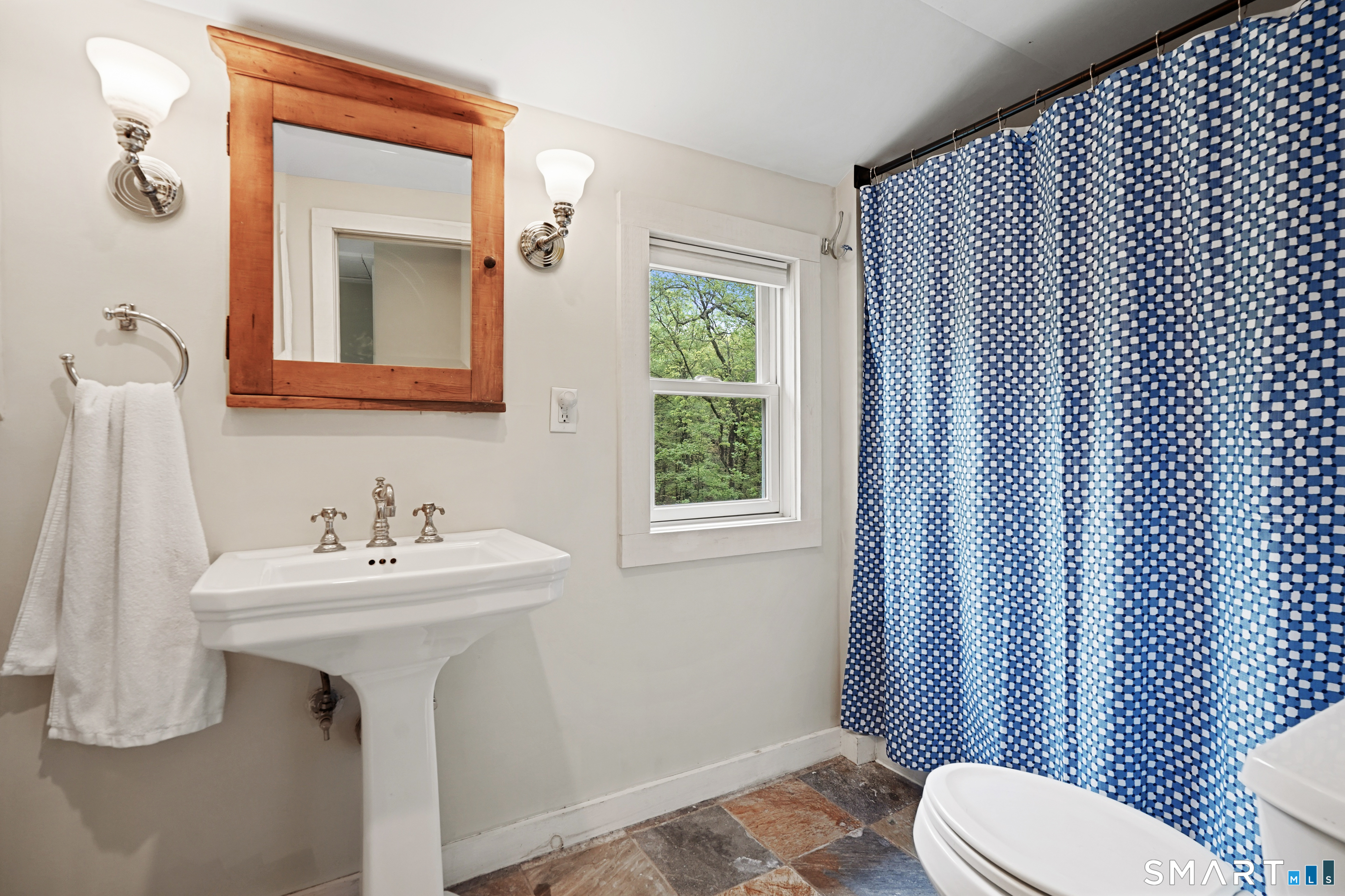 81 Pinetree Road Redding CT 06896