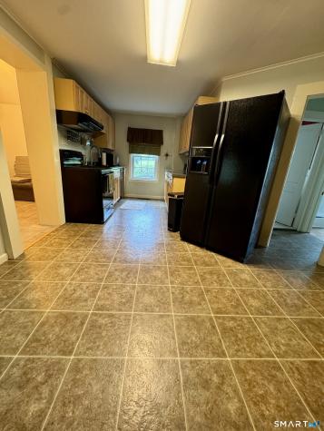 834 Bee Street Meriden CT 06450