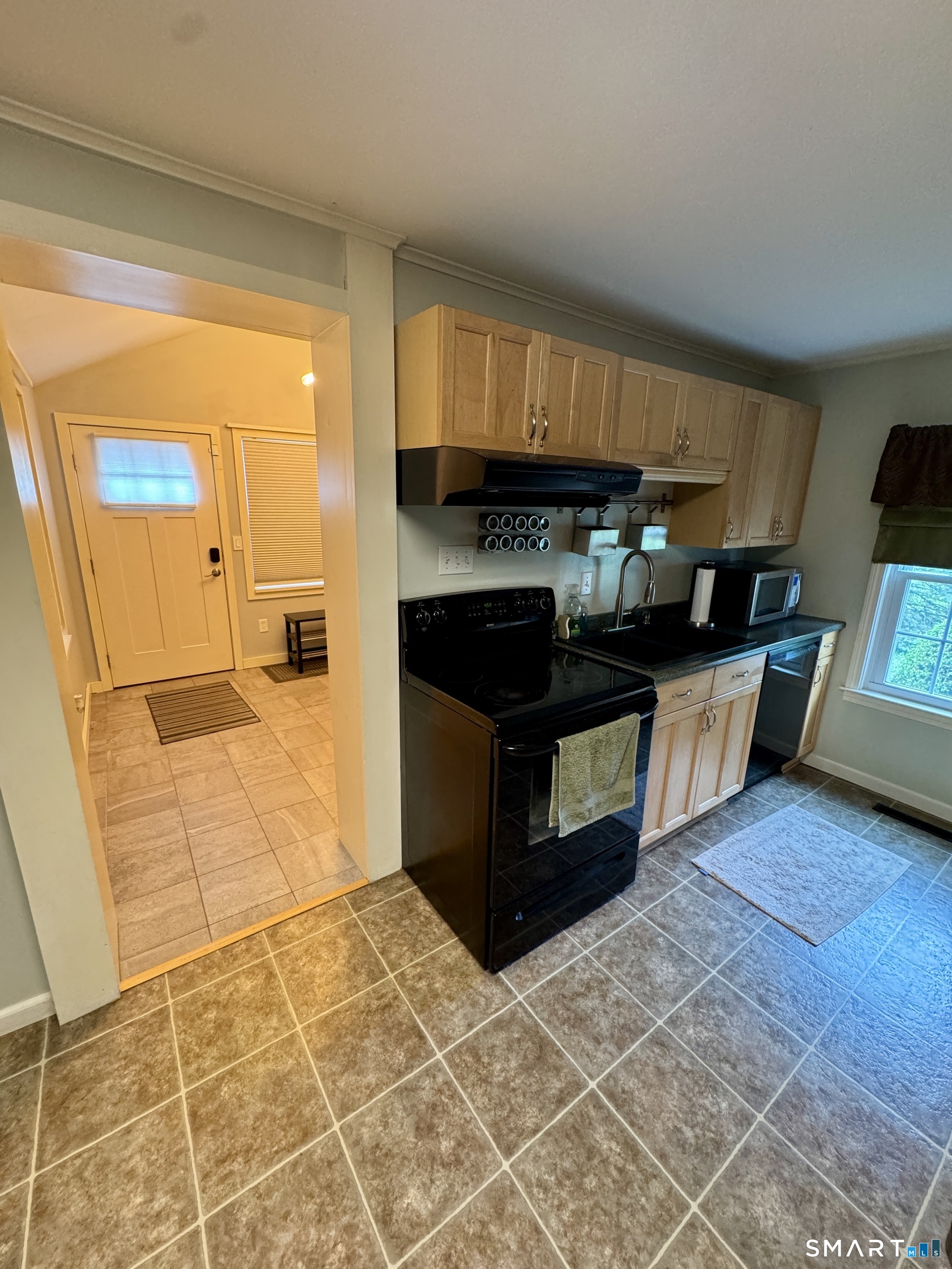 834 Bee Street Meriden CT 06450