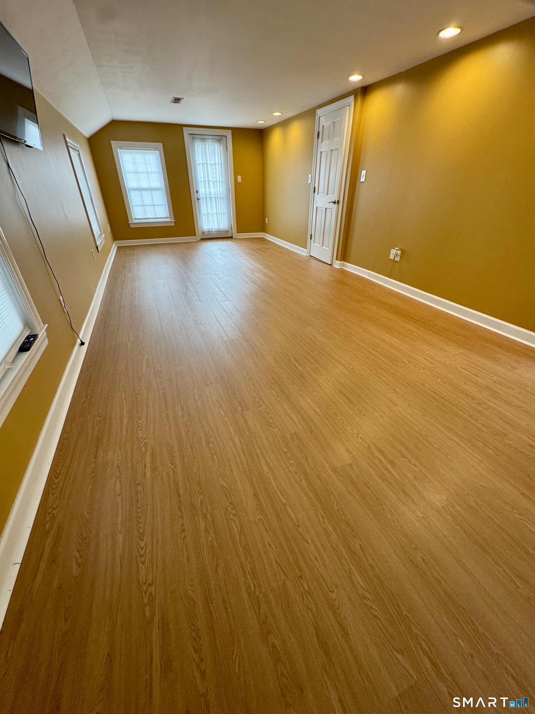 834 Bee Street Meriden CT 06450