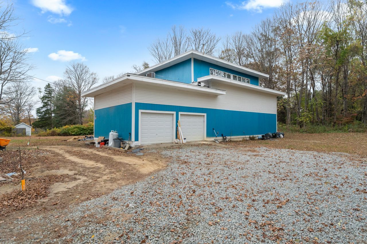 8 Tom Road East Haddam CT 06423