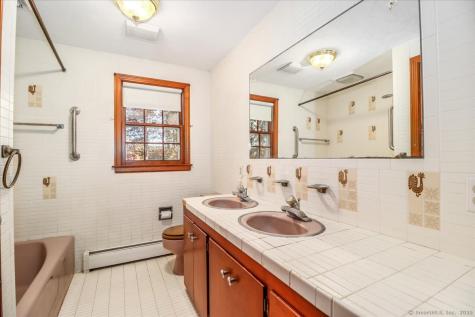 134 Brentwood Drive Bristol CT 06010