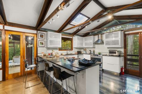 105 Spruce Bank Road Hamden CT 06518