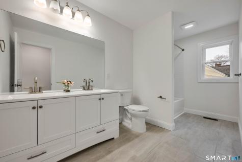 39 Robbins Avenue Newington CT 06111
