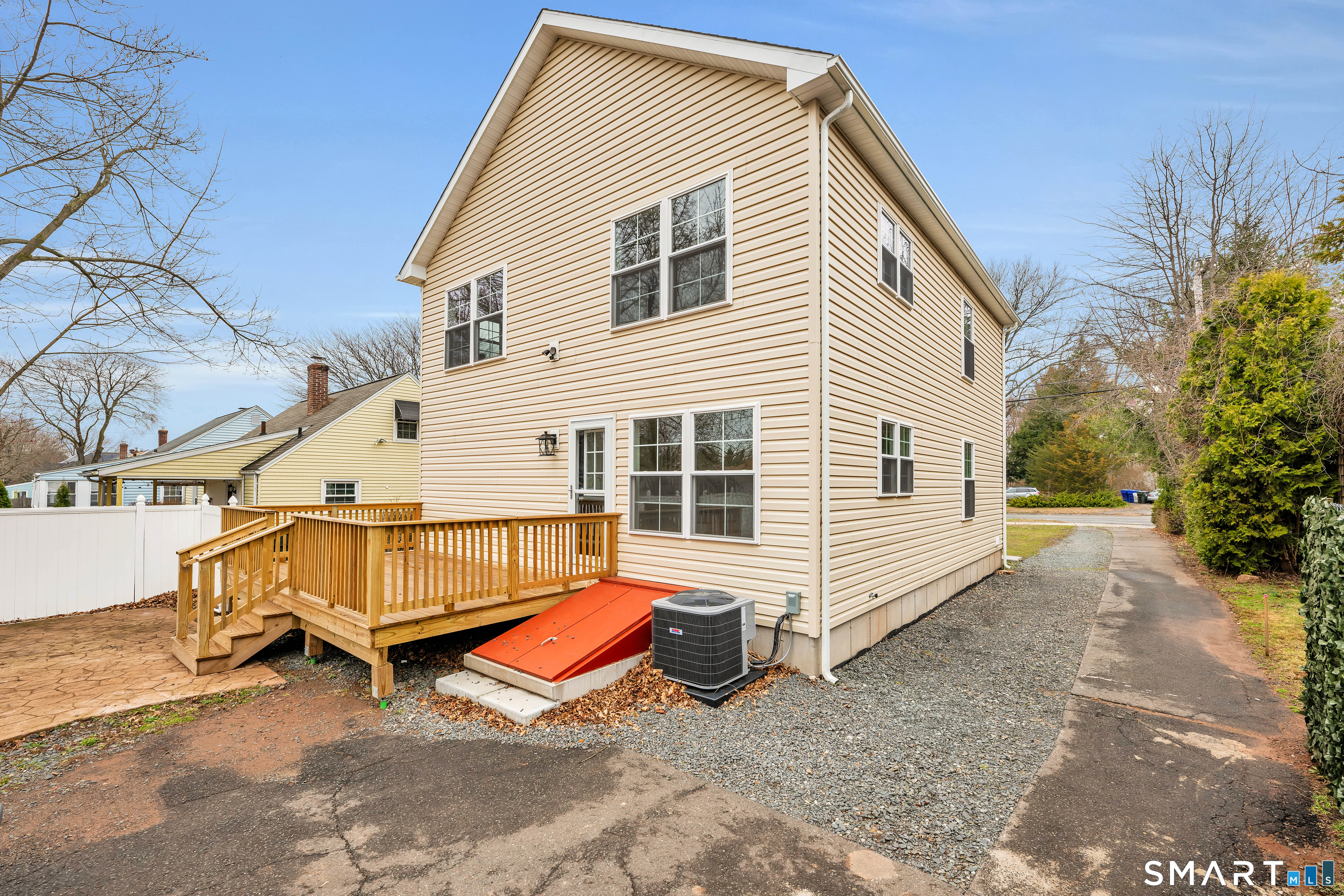 39 Robbins Avenue Newington CT 06111