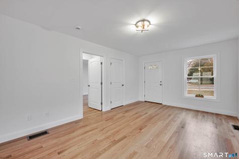 39 Robbins Avenue Newington CT 06111