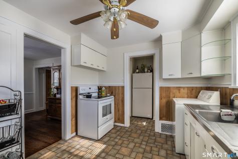 61 Astoria Avenue Bridgeport CT 06604