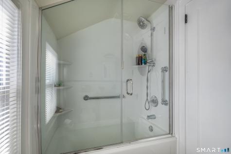 61 Astoria Avenue Bridgeport CT 06604