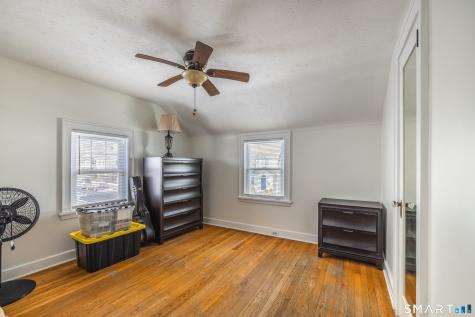 61 Astoria Avenue Bridgeport CT 06604