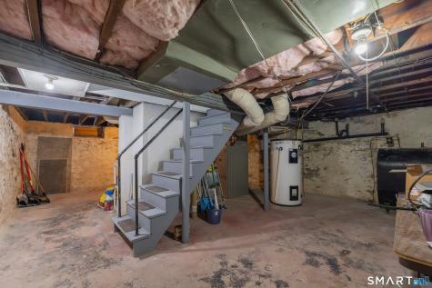 61 Astoria Avenue Bridgeport CT 06604