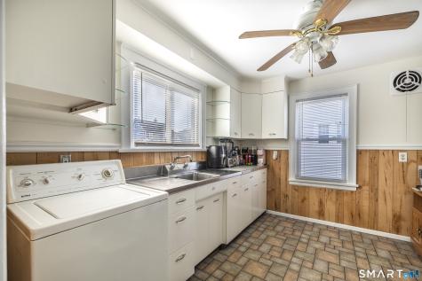 61 Astoria Avenue Bridgeport CT 06604